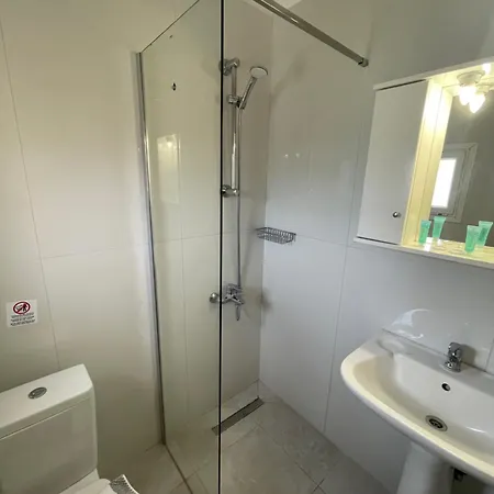 Banos And Swimming Pool