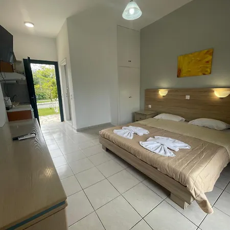 Apartment Banos And Swimming Pool Roda (Corfu)