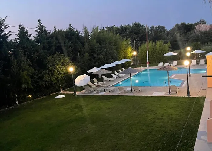 Banos And Swimming Pool * Roda (Corfu)