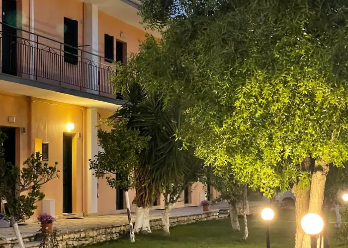 Banos And Swimming Pool Roda (Corfu)