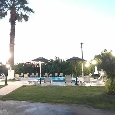 דירה Banos And Swimming Pool