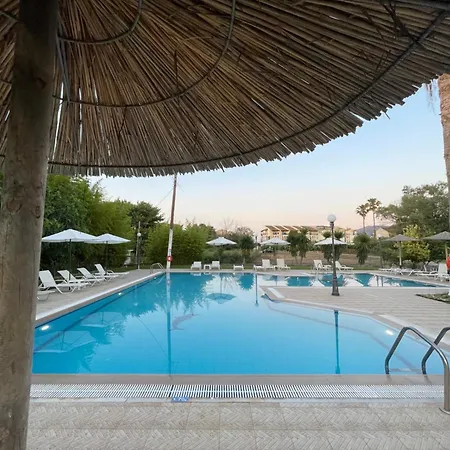 דירה Banos And Swimming Pool